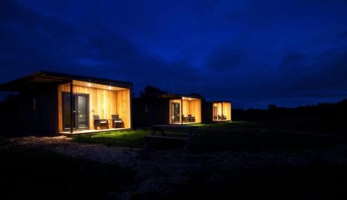 Paulton House | Paulton - Sleeps 2 - PetFriendly - HotTub - Garden