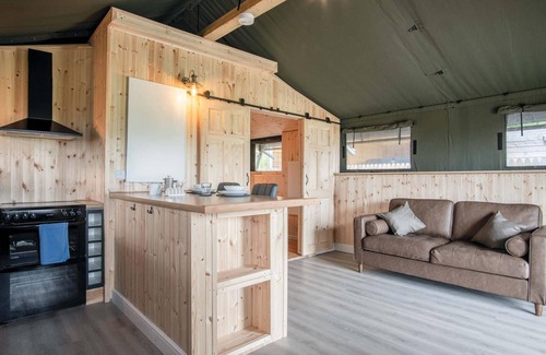 Llangennith RV Rental | Paviland - Safari Glamping Tent - Llangennith