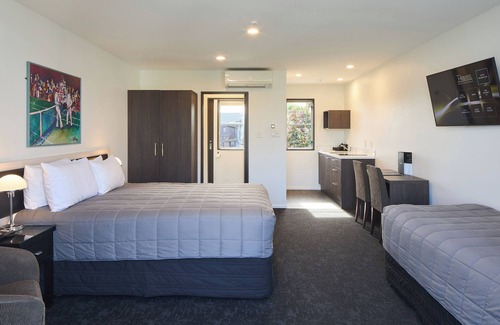 Merivale Hotel | Pavilions Hotel