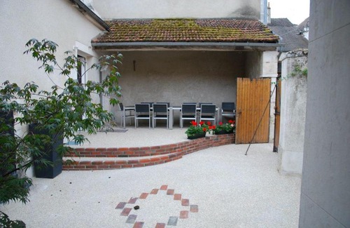 Irancy House | Pavillon Saint-Vincent