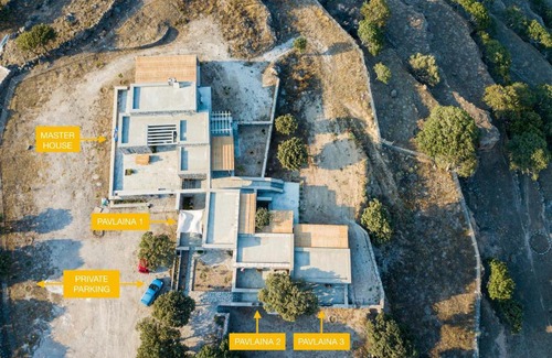 Nisyros Apartment | Pavlaina Complex of Traditional Residences in Nisyros. Enjoy the garden and the Sea View