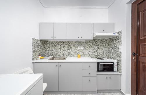 Pirgi Thermis Apartment | Pavlimari Studios