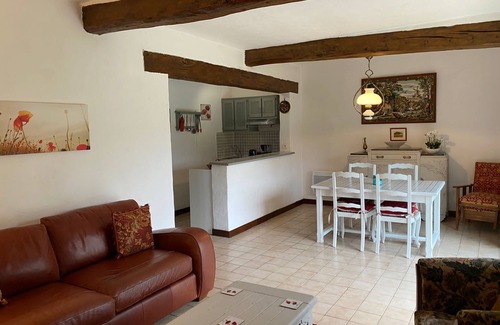 Berbiguieres House | Pavot Gite at Laugerie Basse Gites, with beautiful heated pool
