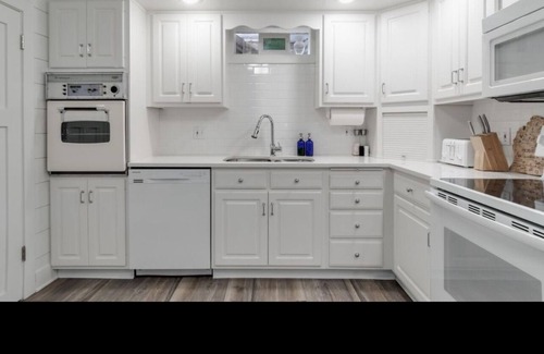 Coloma House | Paw Paw Lake - All Sports Lake - Private Lakefront