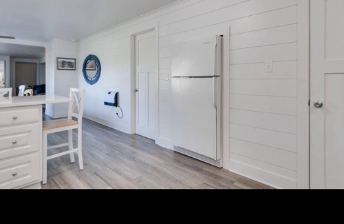 Coloma House | Paw Paw Lake - All Sports Lake - Private Lakefront
