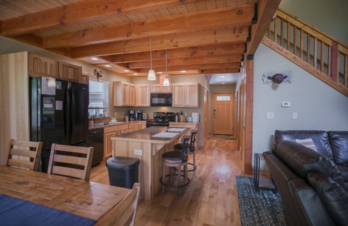 Leavenworth House | Paws in the Mountain-Hot Tub, Fenced Yard, Dogs
