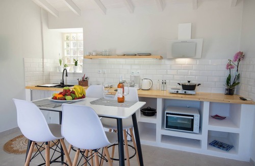 Kourteika Apartment | Paxos Couple House by Konnect