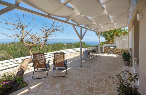 Kourteika Apartment | Paxos Couple House by Konnect