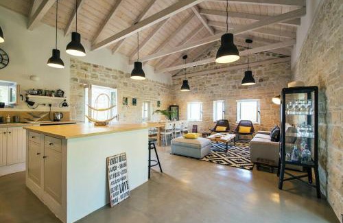 Katsimatika House | Paxos StoneHouse