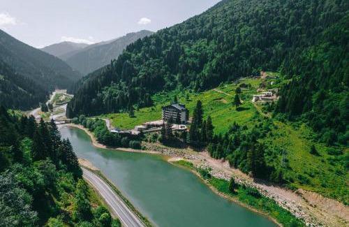 Arakli Hotel | PAZARCIK MOUNTAIN HOTEL