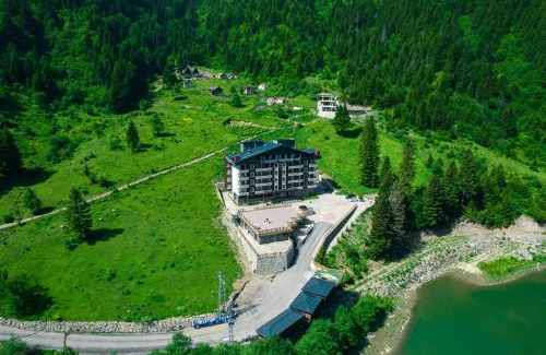 Arakli Hotel | PAZARCIK MOUNTAIN HOTEL