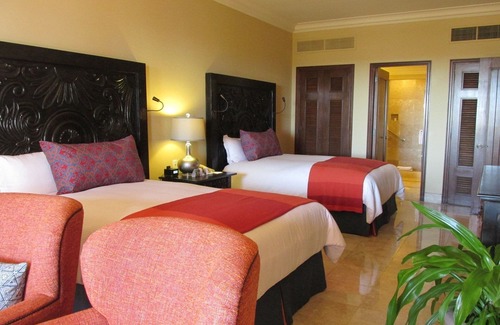 Paraiso Escondido Resort | PB Sunset Beach1-bd/2-ba - sleeps 6. BARGAIN! Must be used before Dec 24th 2023!