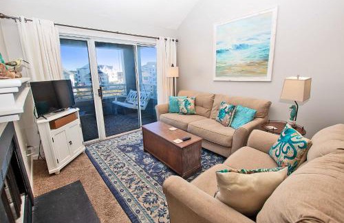 Manteo House | PC431, Above the Wake- Canalfront, Community Pool, Tennis courts and MORE!