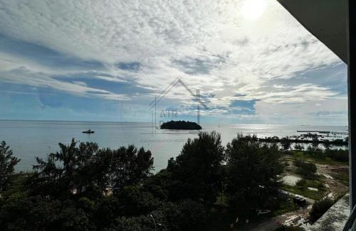 Kampung Bahasa Kapor Apartment | PD D'Wharf Duplex 3BR - Full Seaview (Up To 12 Pax)