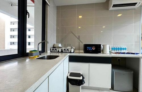 Kampung Bahasa Kapor Apartment | PD D'Wharf Duplex 3BR - Full Seaview (Up To 12 Pax)