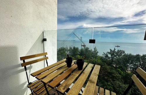 Kampung Bahasa Kapor Apartment | PD D'Wharf Duplex 3BR - Full Seaview (Up To 12 Pax)
