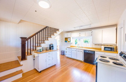 Port Angeles House | Peabody House - 1920s Cottage