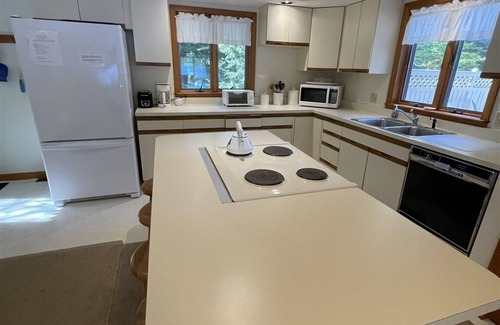 Sebago Cabin | PEABODY POND SHOREFRONT