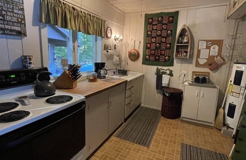 Sebago Villa | PEABODY POND SHOREFRONT