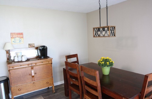 Sebastian Highlands House | Peace and Privacy at Rest-awhile in Sebastian! 10 minutes to beaches!