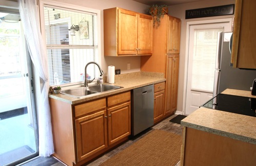 Sebastian Highlands House | Peace and Privacy at Rest-awhile in Sebastian! 10 minutes to beaches!