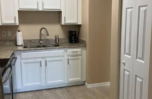 Holly Hill Apartment | Peace and Quiet near Daytona
