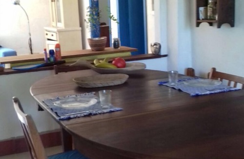 Barranco Alto House | Peace and quiet on the riverfront and close to everything in Caraguá