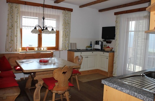 Puch bei Hallein Apartment | Peace and relaxation, family vacation, large garden