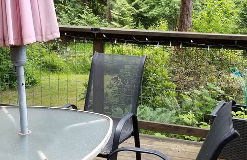 Roberts Creek Cottage | Peace and Tranquility await you!