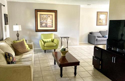 Indian Ridge House | Peace by the Pond