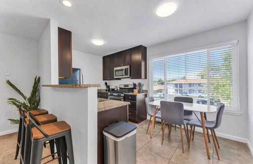 West University House | Peace & Central Location