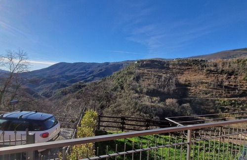 San Colombano Certenoli House | Peace and Relaxation 30 min from the sea. Ca'Liggia.