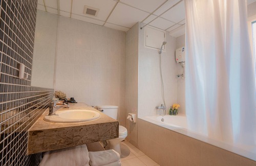 Ban Phan Thom Hotel | Peace Land Khaosan