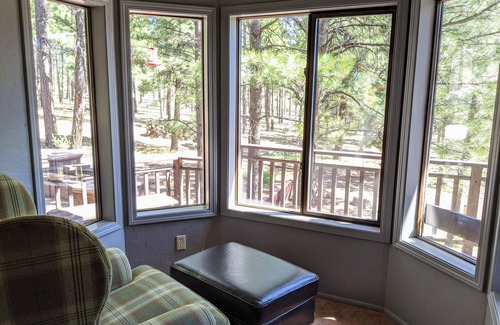 Parks Cabin | *Peace+Pines Paradise* - Cozy Luxury in the Forest