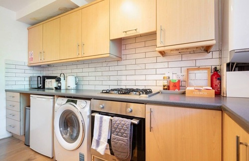 Wandsworth Apartment | Peace & Quiet 2bd 2bth Oasis Nr Thames Beach Club!