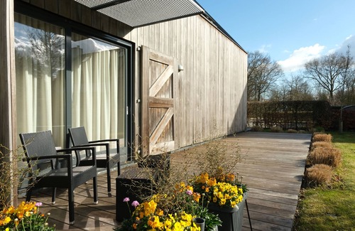 Oostkapelle Apartment | Peace, space and comfort in ParelDuyn, situated between the village of Oostkapelle and the beach.