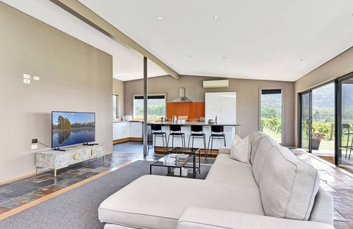 Fordwich House | Peace & Tranquillity - Realign In The Great Dividing Range at Milbrodale Estate