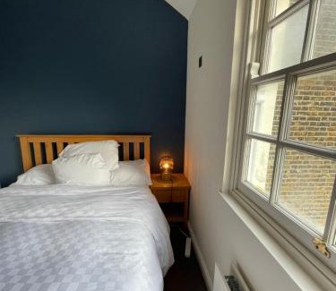 Islington Apartment | Peaceful 1 Bedroom Flat near Highbury and Islington