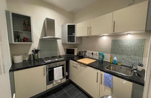Islington Apartment | Peaceful 1 Bedroom Flat near Highbury and Islington