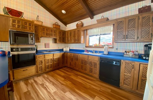 Afton House | Peaceful 2 acre Lakefront Home in Duck Creek w/Boat Dock, Game Room w/Wet Bar