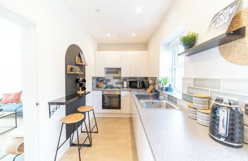 Roundhay House | Peaceful - 2 Bed House Near Roundhay Park