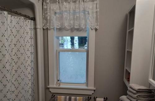 Kings County House | Peaceful 2 bedroom home with lake access in the beautiful Annapolis Valley