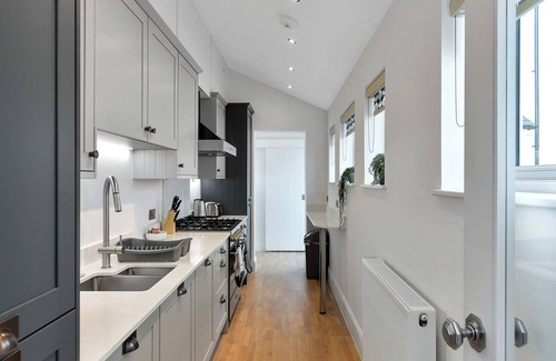 Clifton House | Peaceful 2-Bedroom House in Historic Clifton Village