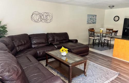 Fresno Apartment | Peaceful 2bed,1bath condo with free parking all yours to enjoy