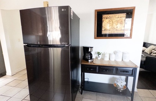 Madison Heights House | Peaceful 3-Bedroom Getaway in Madison Heights – Ideal for Families & Groups