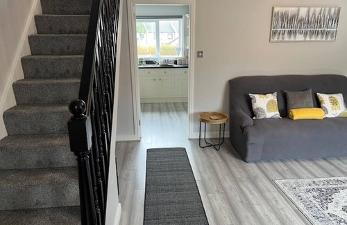 Thornhill House | Peaceful 3 Bedroom Family Home in the country