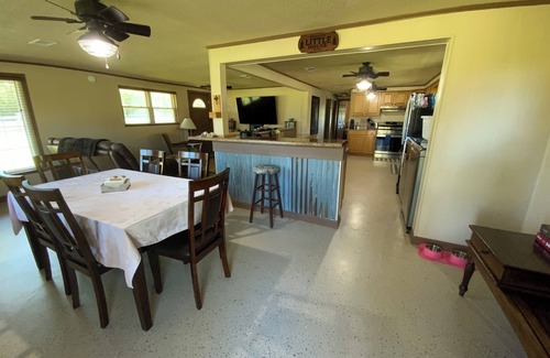 Perkins House | Peaceful 3-bedroom house in the country with stocked pond