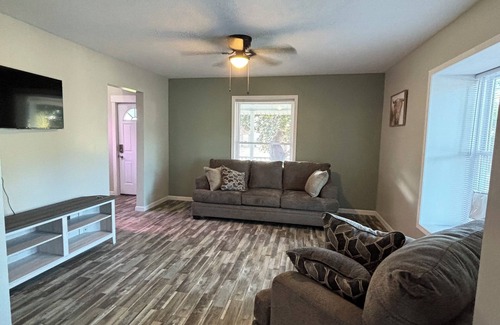 Westford House | Peaceful 3-bedroom house near the lake