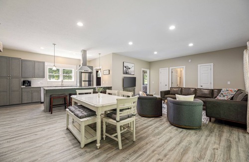 Cedar House | Peaceful 3-bedroom house 8 miles from TC with hot tub and fire pit!