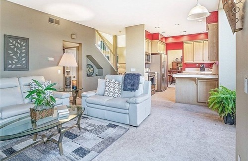 Aliso Viejo House | Peaceful 3 bedroom house with a hot tub